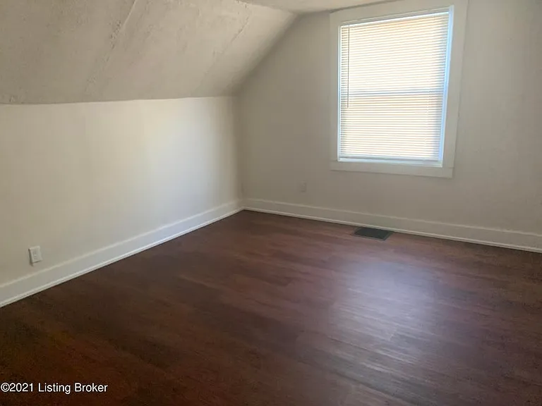 627 Harris Pl — Photo 10