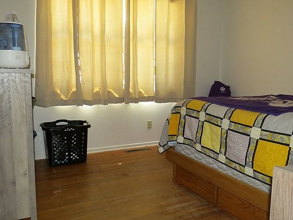 5th image of 514-516 E Sunset Dr