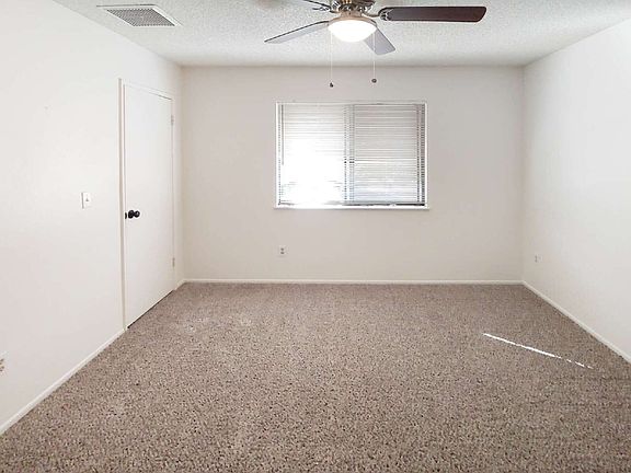2nd image of 936 W Graaf Ave #A