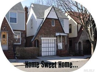 6022 60th Rd, Maspeth, NY 11378