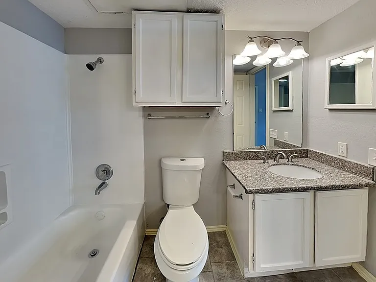 6108 Abrams Rd #323 — Photo 7