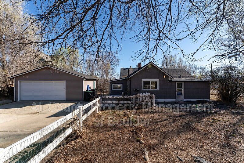 1st image of 1129 2nd Ave