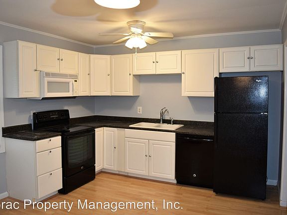 4th image of 6015 Massaponax Dr