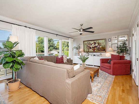 5th image of 5846 180th St
