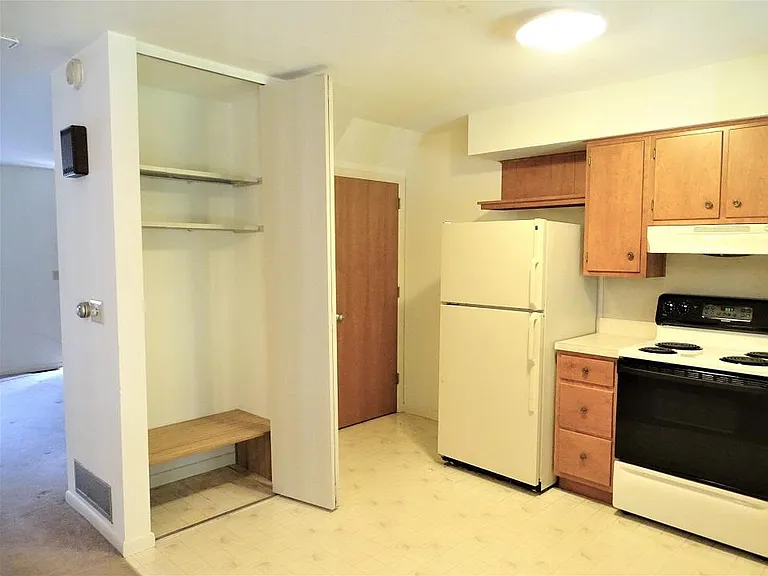 110 Garden Ave — Photo 7