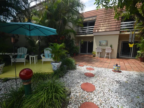 7405 Big Cypress Dr, Miami Lakes, FL 33014