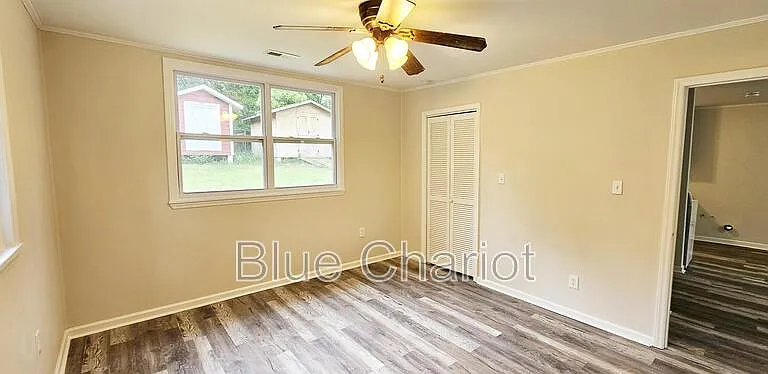 524 W Short St — Photo 23