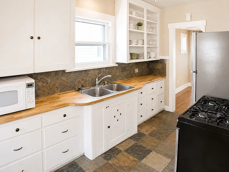 605 E Montgomery Ave — Photo 14