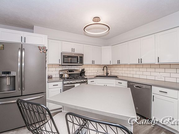 5th image of 8568 Elkwood Dr SW