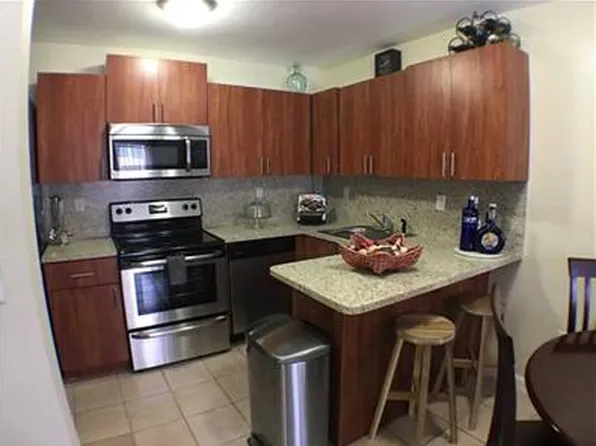 1933 SW 7th St APT 102, Miami, FL 33135
