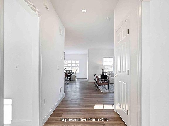 2nd image of 14 Walton Hill Cir