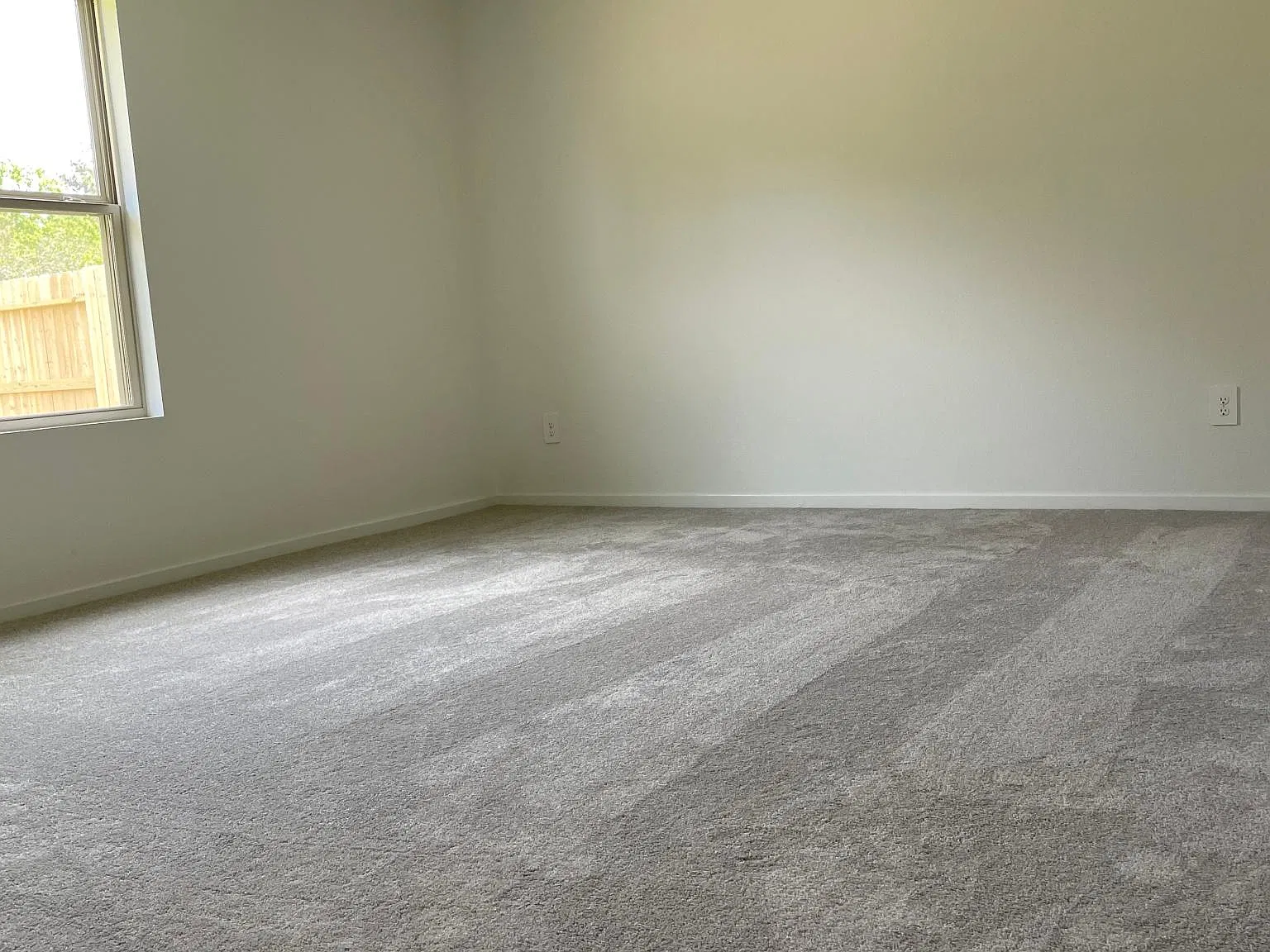 3 bed, 1350 sqft, $1,855 — Photo 4