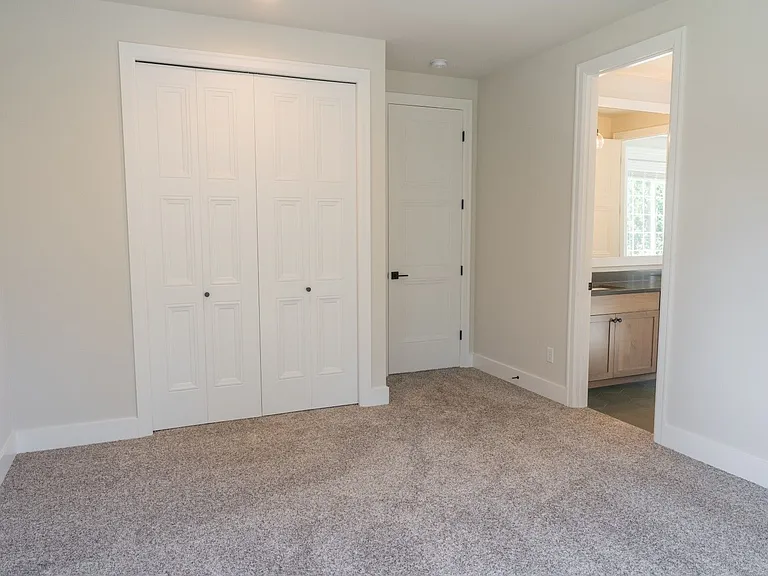 10420 NE 112th St — Photo 33
