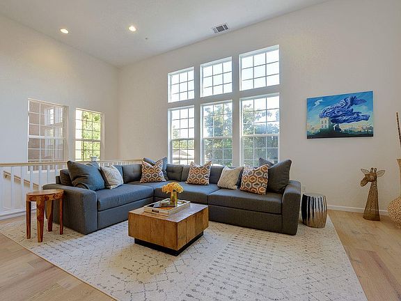 2nd image of 134 Maple Ln