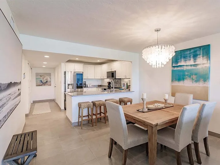 1125 W Peppertree Dr #407 — Photo 6