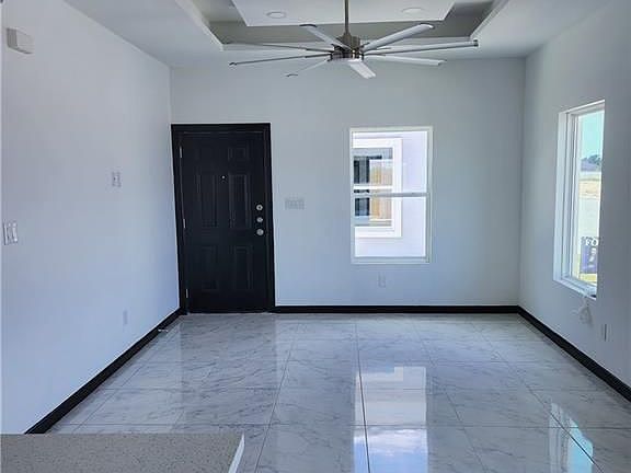 4th image of 906 Woodson Ave #1