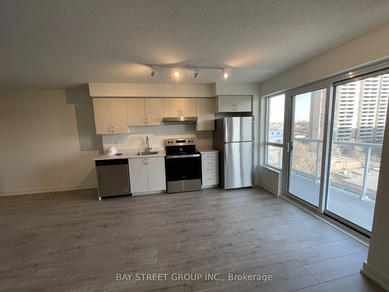 2 bed, $2,650 — Photo 3