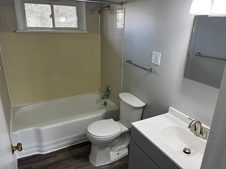 1253 Eastgate Rd — Photo 8