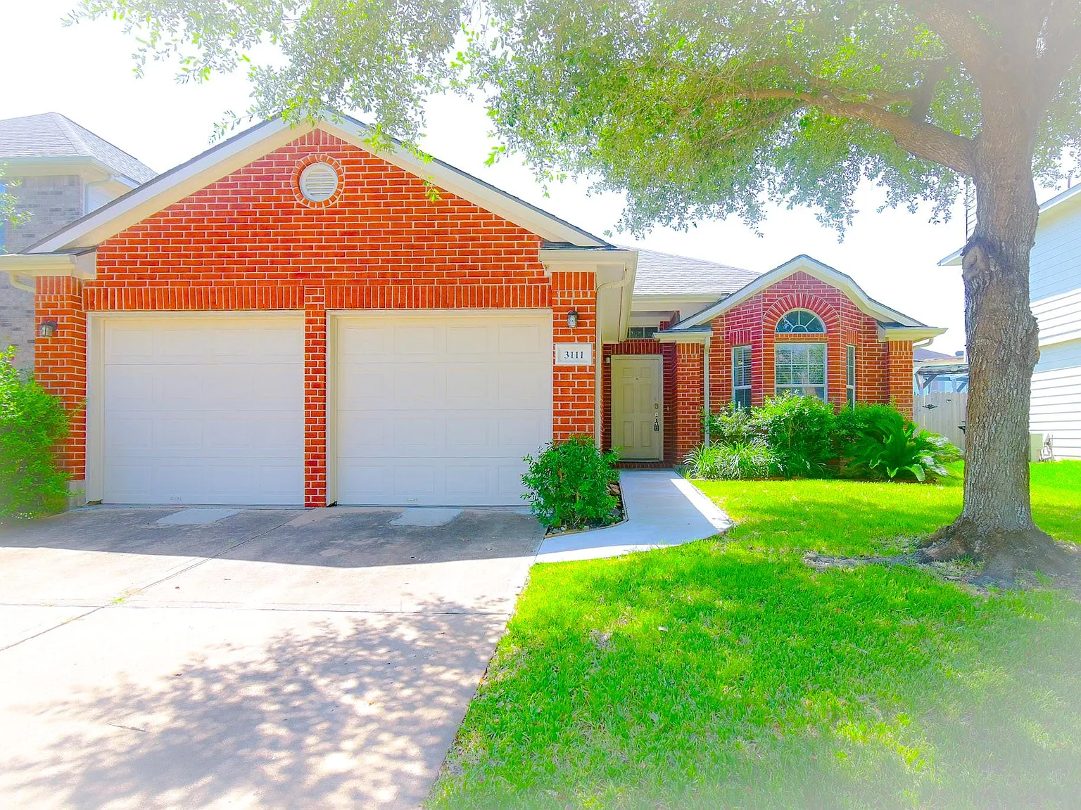 3 bed, 2.0 bath, 1646 sqft, $2,050 — Photo 4