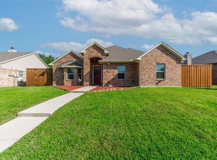 8714 Davis St, Rowlett, TX 75088