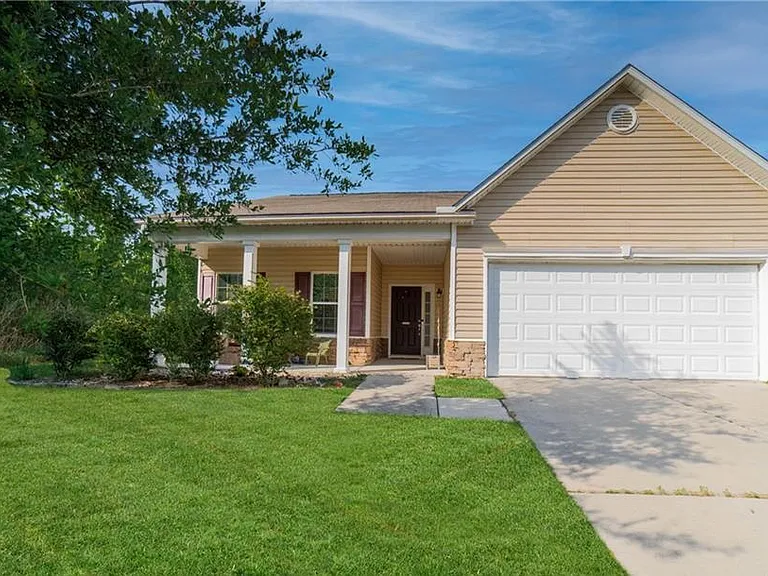 338 Scarlett Ln — Photo 3