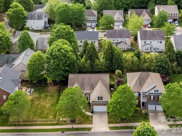 8105 Prescot Glen Pkwy, Waxhaw, NC 28173