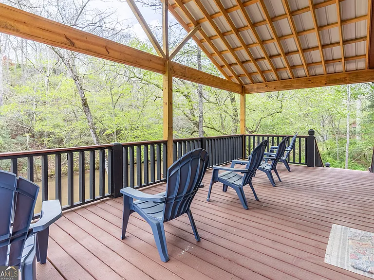 597 Meadow Brook Ln — Photo 18