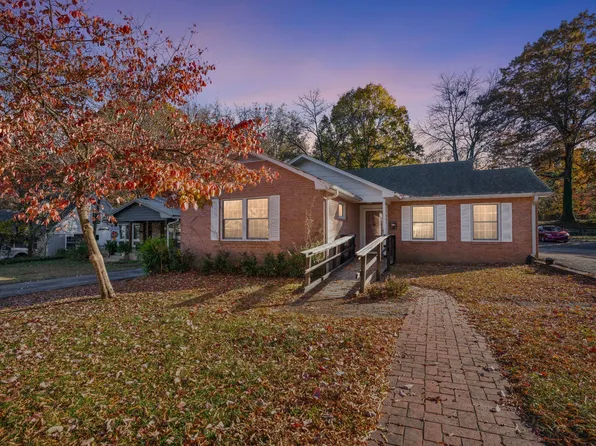 311 Edgewood St, Paris, TN 38242