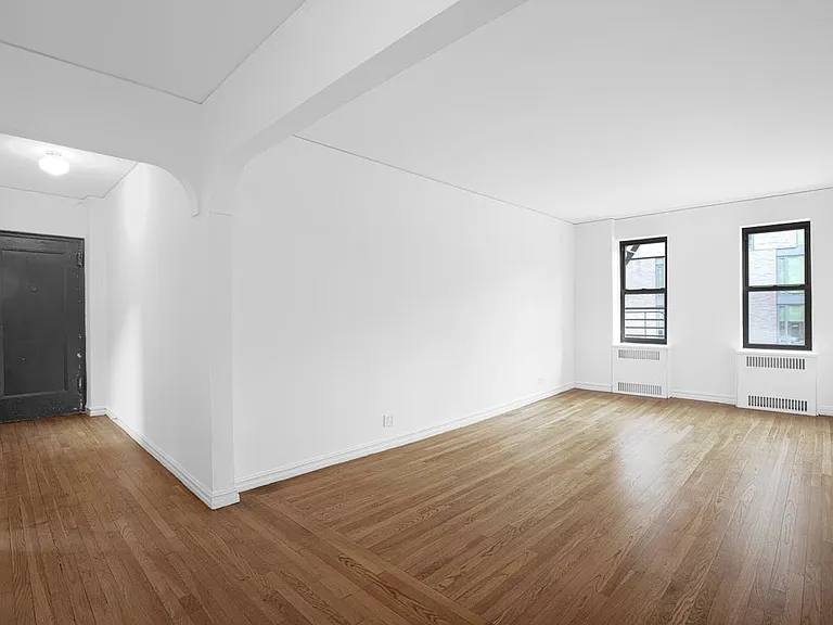 62 Leroy St #3C — Photo 5