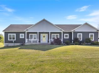 6105 Pease Rd, Williamson, NY 14589