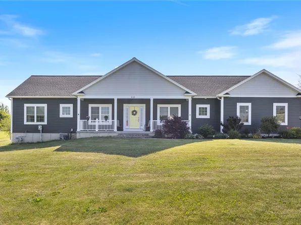 6105 Pease Rd, Williamson, NY 14589
