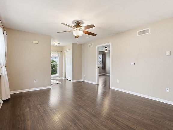 4th image of 1112 Lombardi Way
