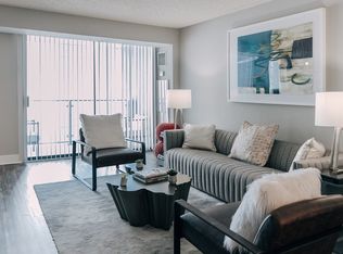 2801 Park Center Dr APT A312, Alexandria, VA 22302