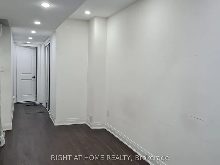 10 Emmott Ave #A — Photo 16