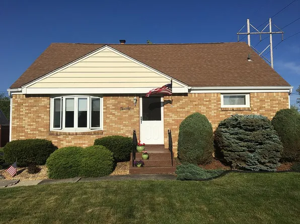 20 Leni Ln, Cheektowaga, NY 14225