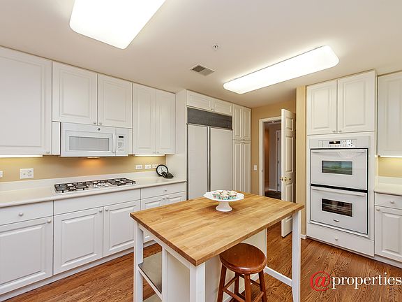 Kitchen with high-end appliances