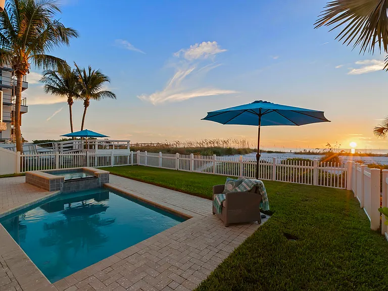 10042 Gulf Blvd — Photo 65