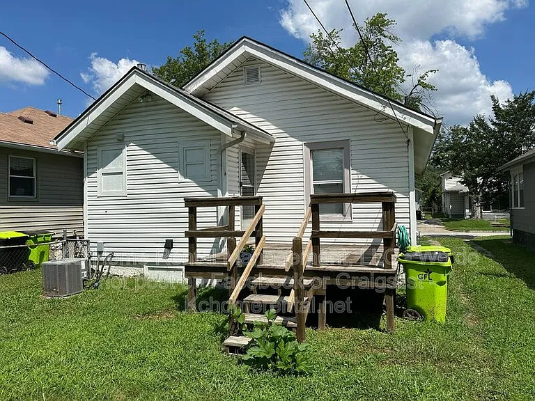 1227 E 22nd Ave — Photo 25