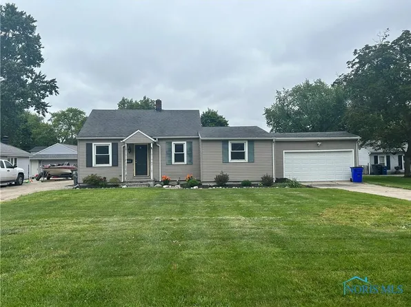 5862 Pickard Dr, Toledo, OH 43613