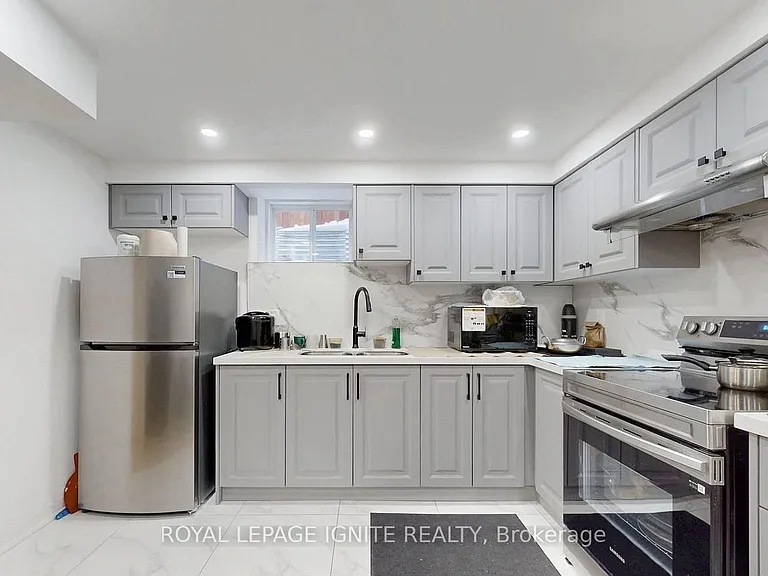 1572 Honey Locust Pl #BASEMENT — Photo 4