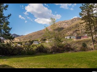 3821 S Parkview Dr, Salt Lake City, UT 84124