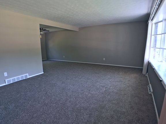 3rd image of 7735 E Linden Ln