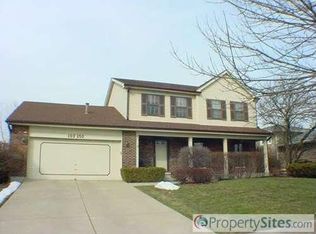 10S250 Suffield Dr, Downers Grove, IL