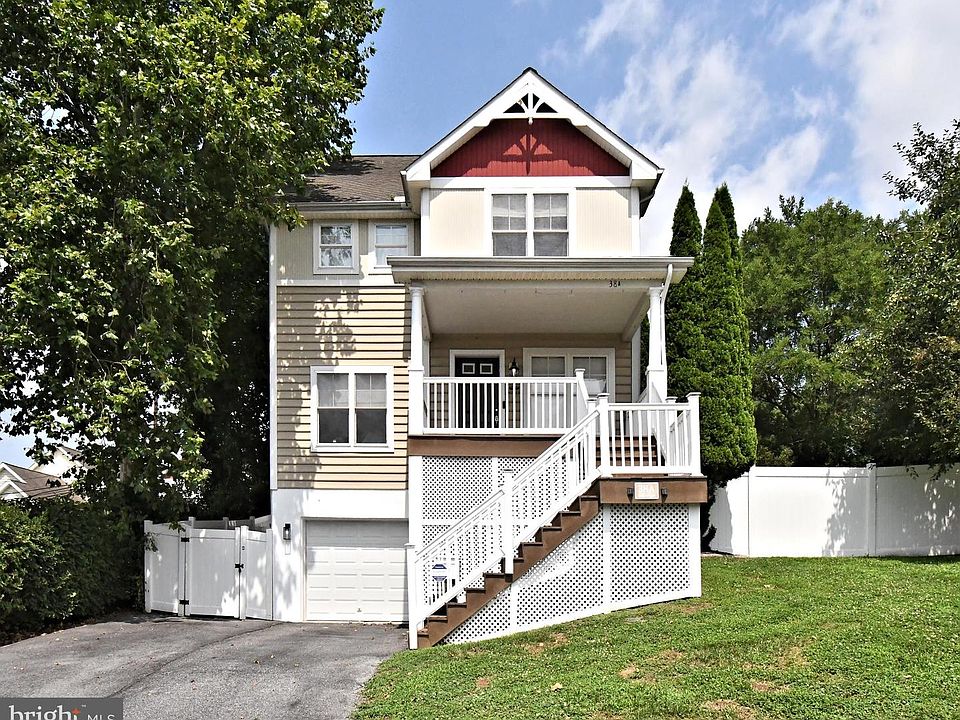 1st image of 38A Montclair Ave