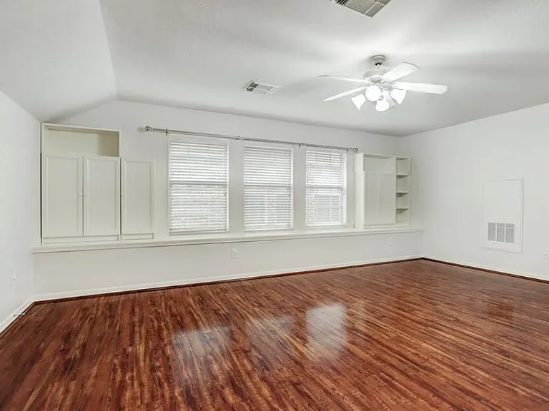 1506 Shady Villa Fern — Photo 21