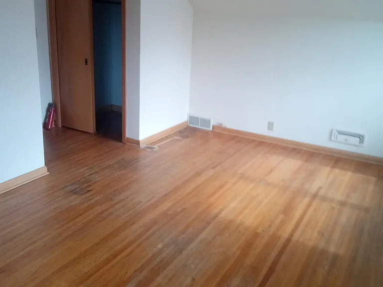 517 S 6th St — Photo 9