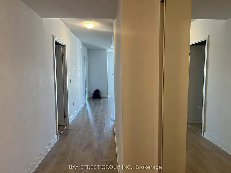 50 Wellesley St E #2906 — Photo 4