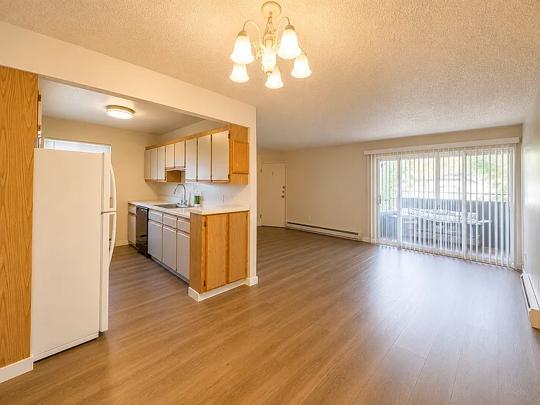 705 State Ave N #7D — Photo 1