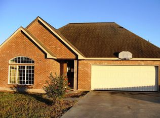 1000 Nella Jeanne Rd, Breaux Bridge, LA 70517