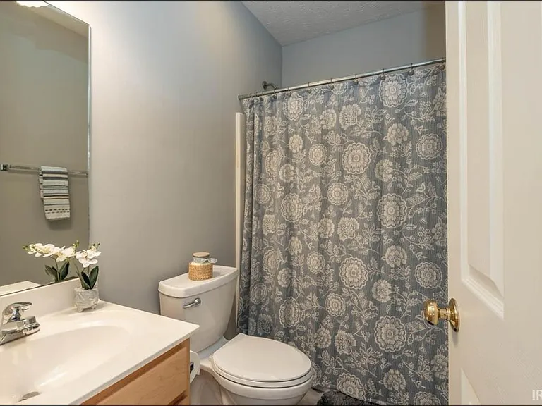 3253 S Southern Oaks Dr — Photo 10